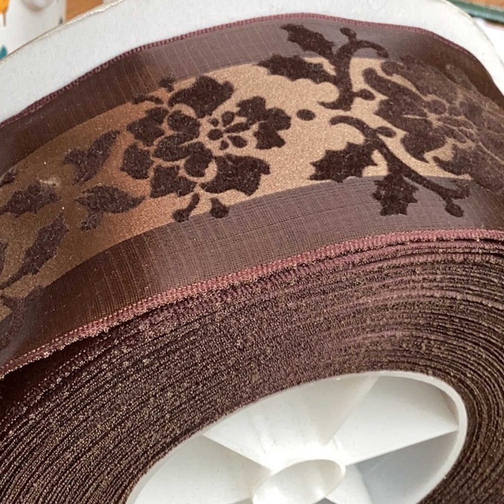 BURN OUT VELVET BROWN Wire Edge Ribbon 50 Yards "Garland"